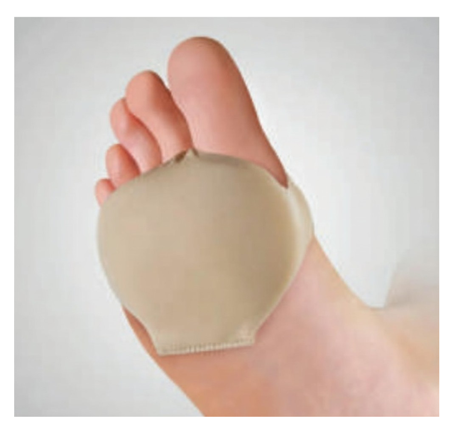 Almofada de gel confecionada em tecido elástico extra suave.
Permite a sua utilização em todo o tipo de calçado.
O seu design em forma de luva garante um posicionamento perfeito no pé e evita que saia do sítio.
Contém: 1 Par.